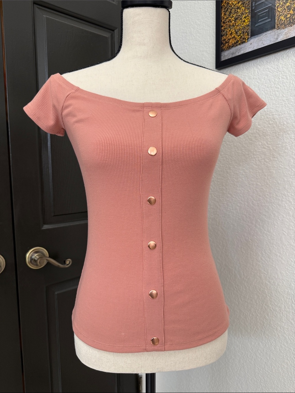 Guess Off-Shoulder Ribbed Button-Front Top in Dusty Rose